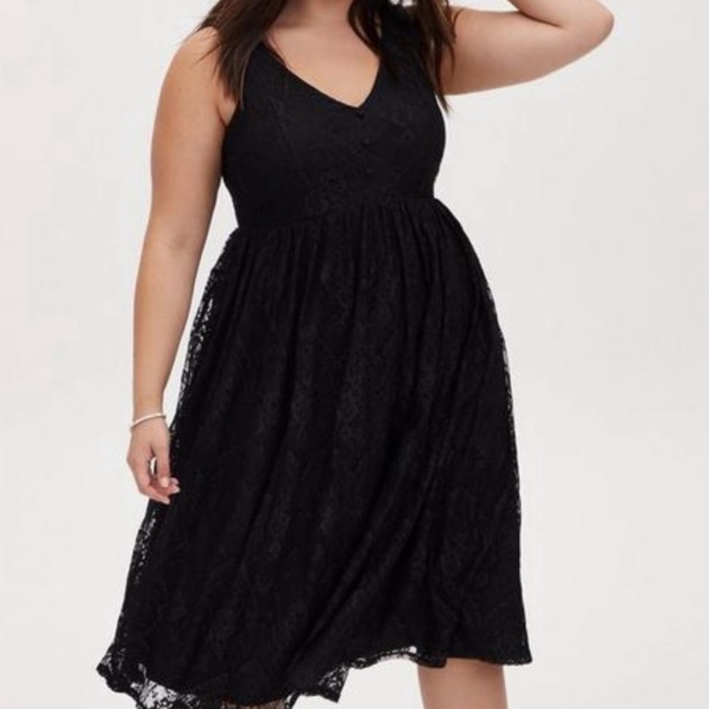 Torrid 2x Lace Midi Dress